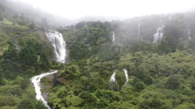 南京红山车站到南京市鼓楼区中山北路虹桥中心2栋609A打车远吗